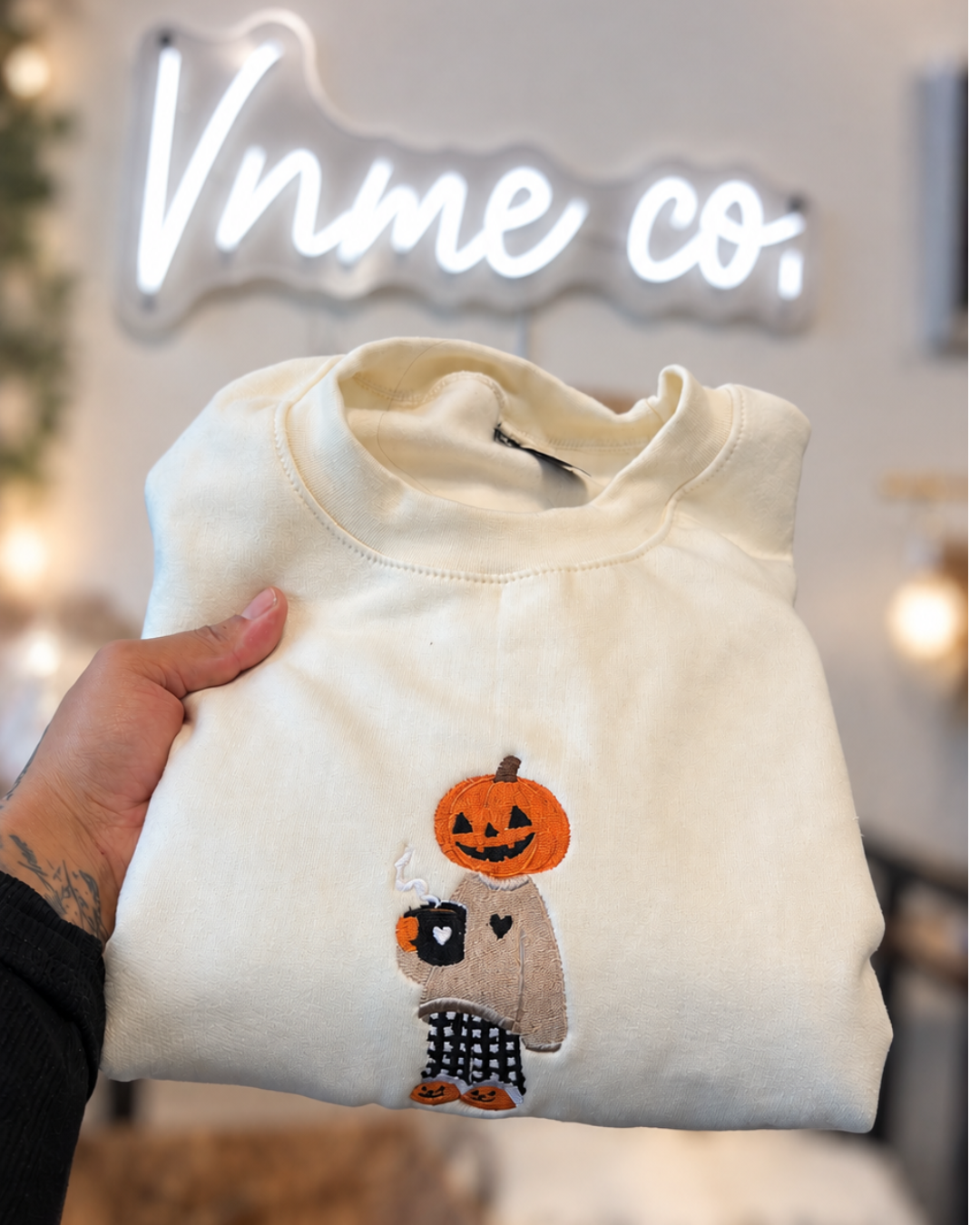 Fall girl • Embroidery Sweater